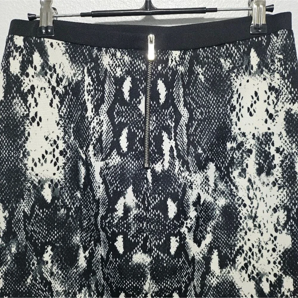 Calvin Klein Stretch Snakeskin Pencil Skirt Animal Print Office Date Night XS